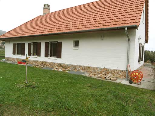 Szentendre - Felfüggesztve - Családiház