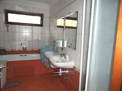 Szentendre - Felfüggesztve - Családiház